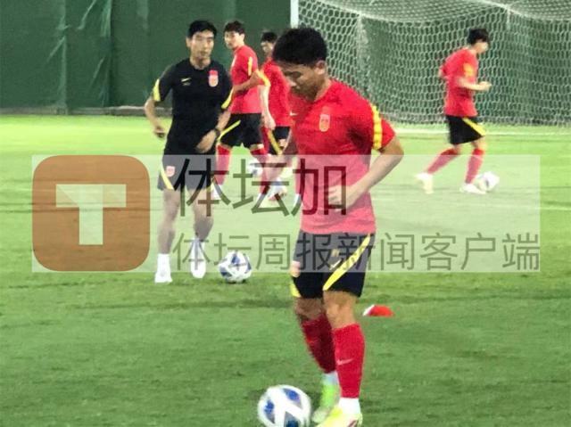 开云app-​国足全员到场训练 伤病不影响与叙利亚队热身赛